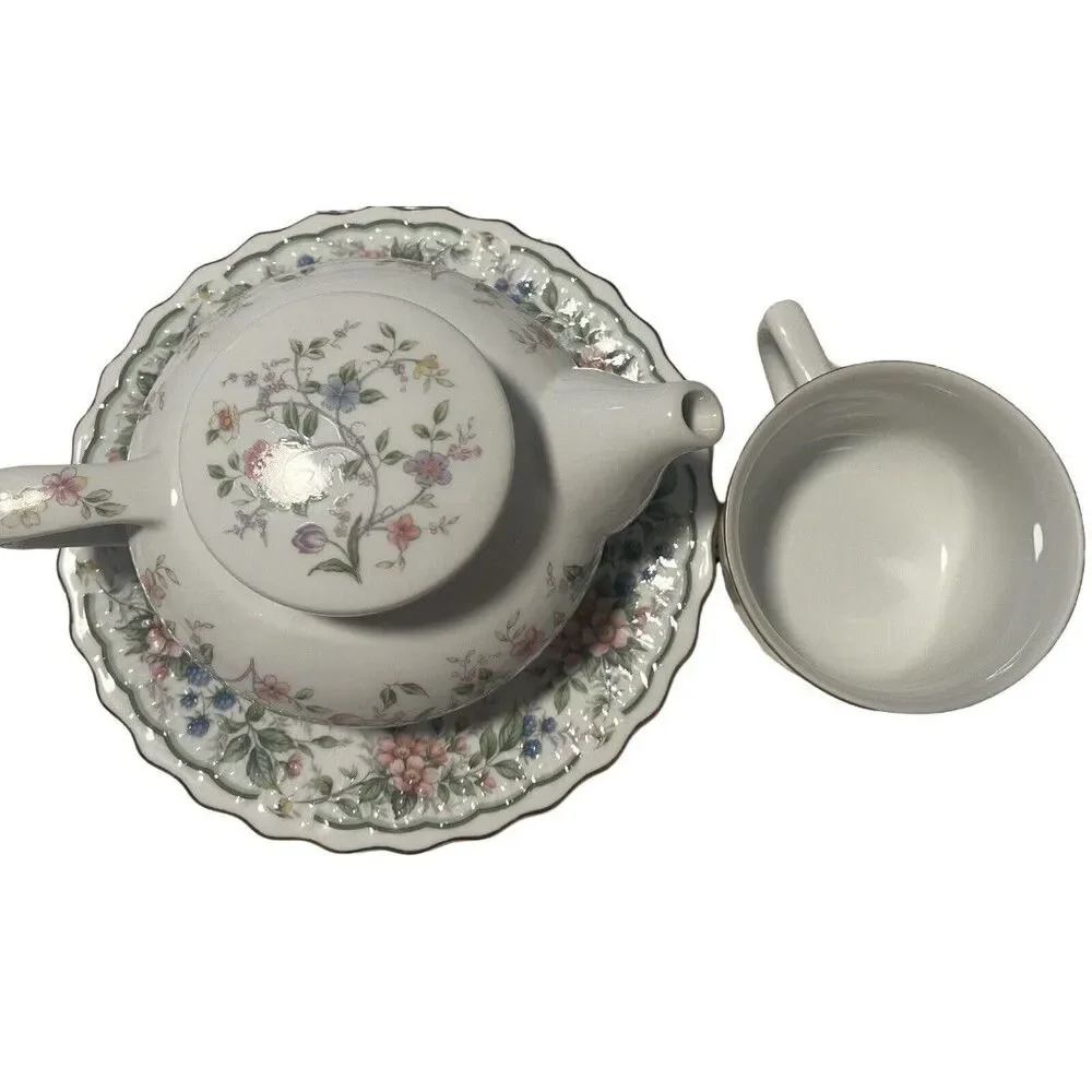 Andrea By Sadek Serve Tea Pot with Lid, Cup And Plate Porcelain Set